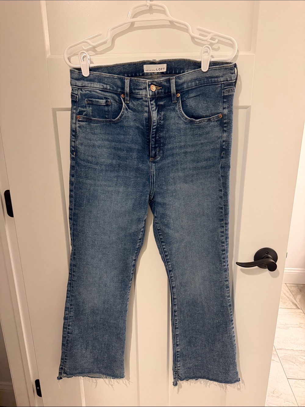Loft The Kick Crop Medium Wash Blue High-Rise Straight Crop Jeans 31/12